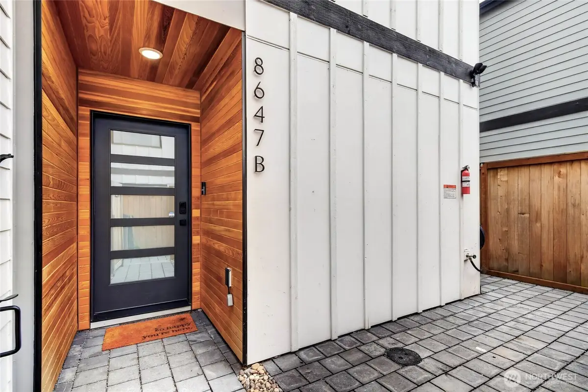 8647 18th Avenue Sw, Seattle, WA 98106 - #1