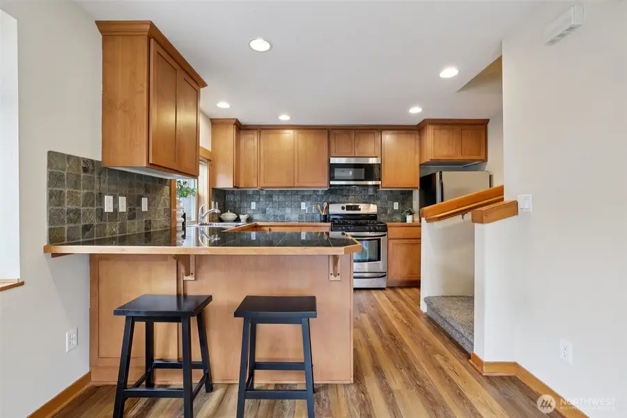 9047 17th Avenue Sw #A, Seattle, WA 98106 - #2