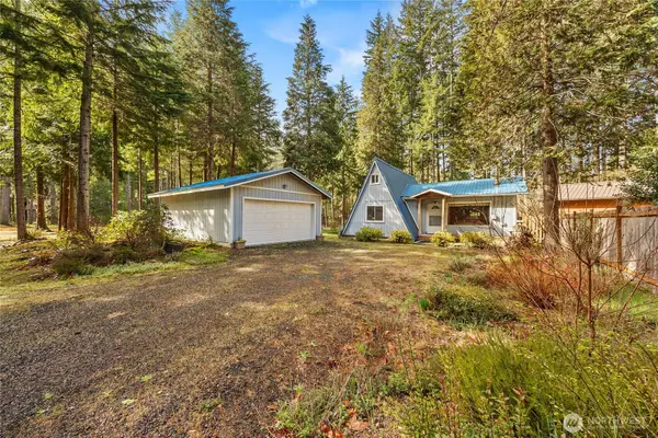 233 Mountain View Drive, Packwood, WA 98361