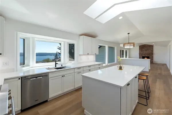 800 Thorndyke Road, Port Ludlow, WA 98635