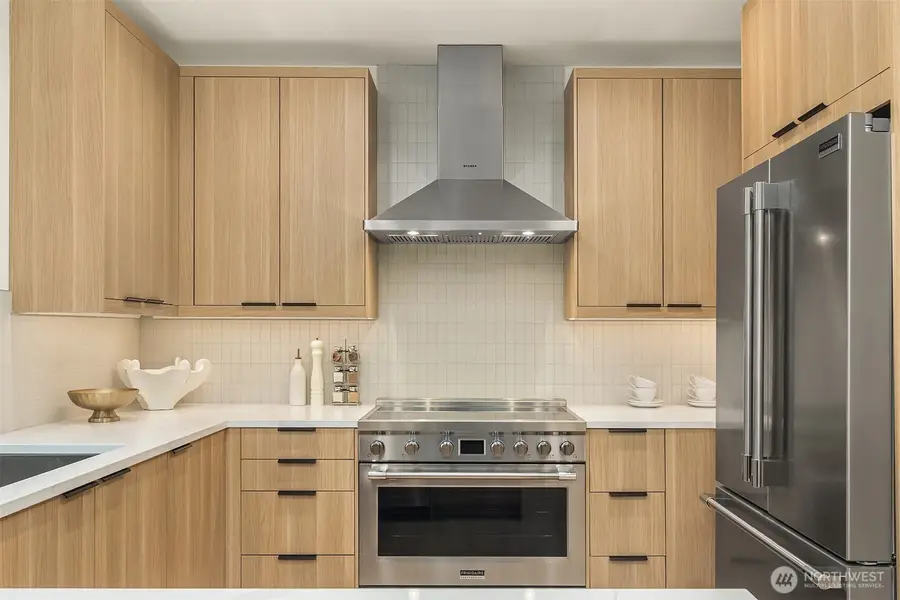 533 N 70th Street, Seattle, WA 98103 - #3