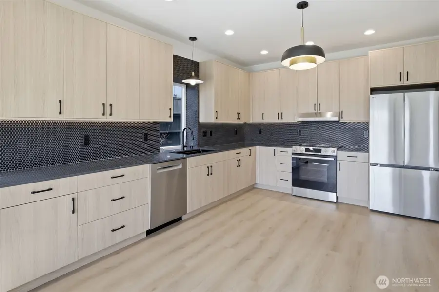 4517 35th Avenue S, Seattle, WA 98118 - #3