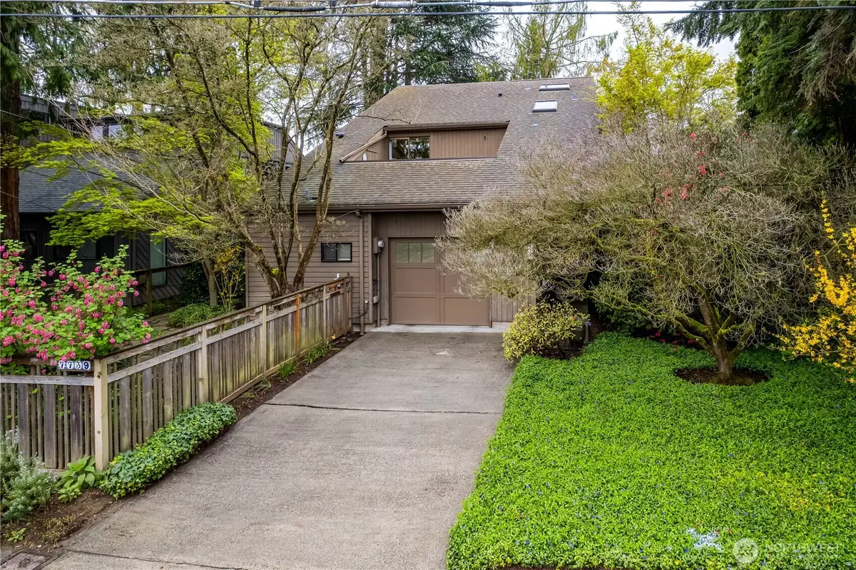 7739 40th Avenue Ne, Seattle, WA 98115 - #1