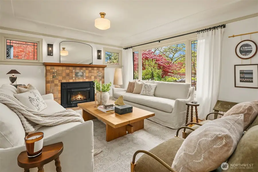 6058 34th Avenue Ne, Seattle, WA 98115 - #2