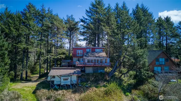 2543 State Route 109, Ocean Shores, WA 98569