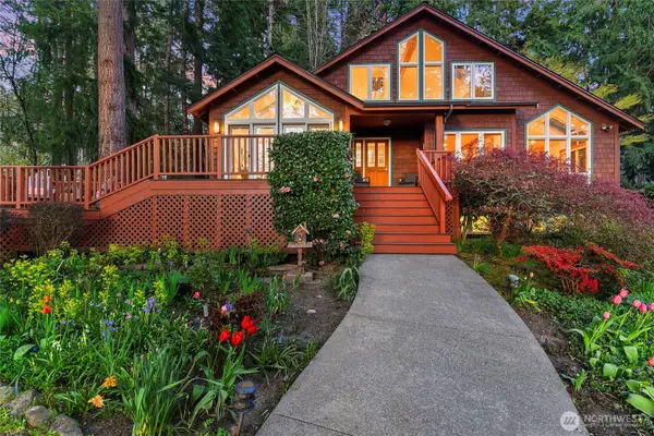 15068 Komedal Road Ne, Bainbridge Island, WA 98110