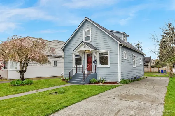 2011 Oakes Avenue, Everett, WA 98201