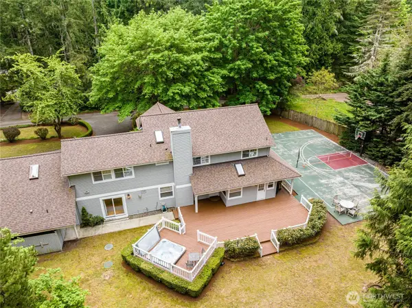 703 245th Place Ne, Sammamish, WA 98074