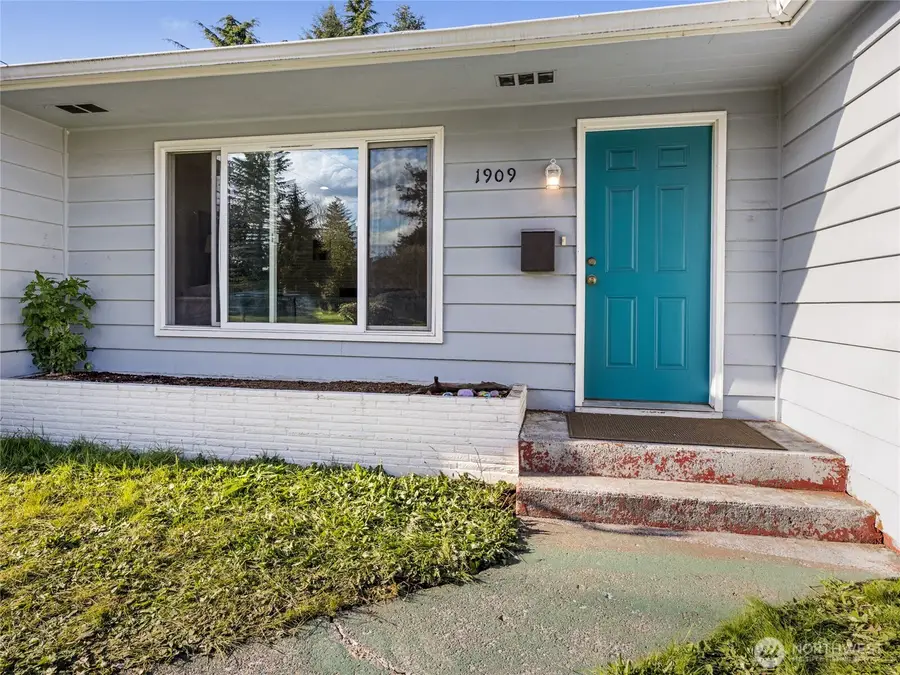 1909 Grove Street, Marysville, WA 98270 - #2