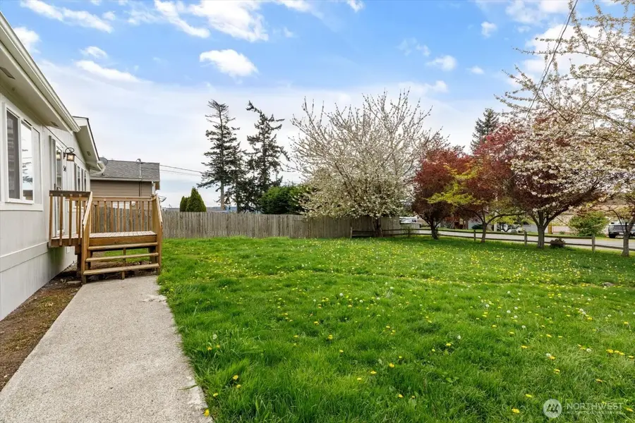 954 Shawn Avenue, Oak Harbor, WA 98277 - #3