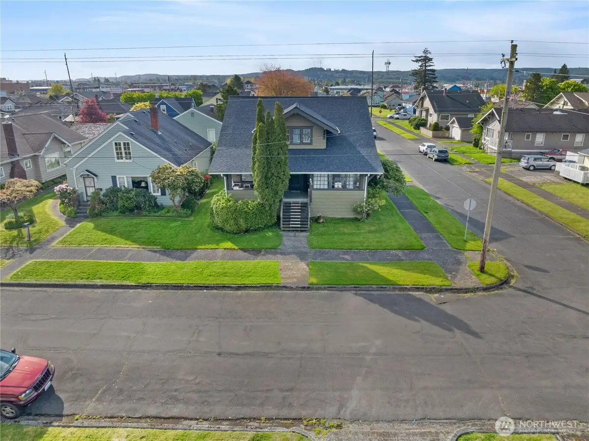 521 W 3rd Street, Aberdeen, WA 98520 - #1