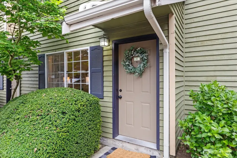 412 Center Road #F3, Everett, WA 98204 - #2