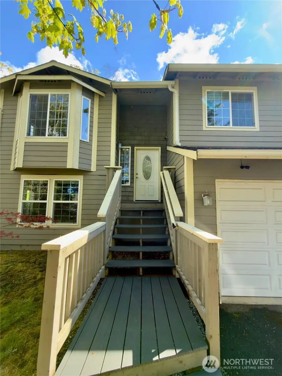 5062 23rd Avenue Sw, Seattle, WA 98106 - #3