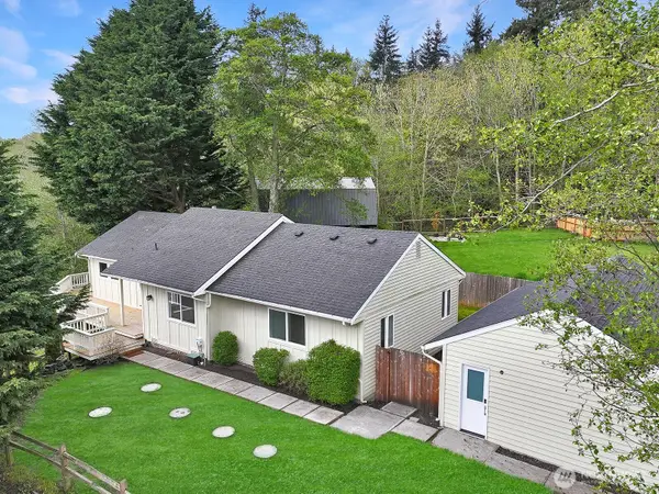 3760 Periwinkle Road, Clinton, WA 98236