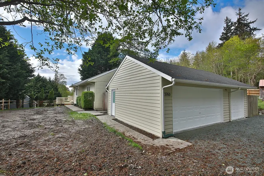 3760 Periwinkle Road, Clinton, WA 98236 - #2