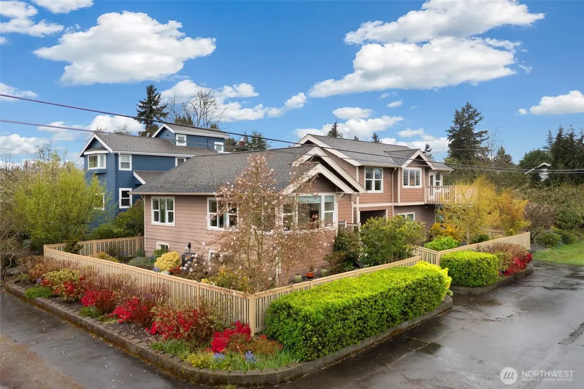 9500 Phinney Avenue N, Seattle, WA 98103 - #1