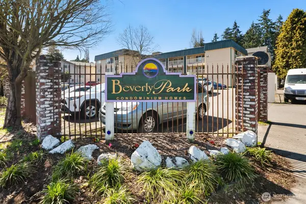 101 SW 119th Street #102, Burien, WA 98146