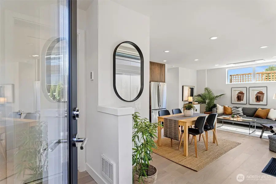 7338 27th Avenue Nw, Seattle, WA 98117 - #3