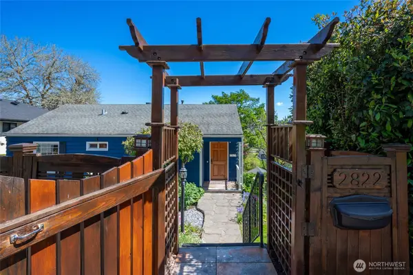 2822 23rd Avenue W, Seattle, WA 98199