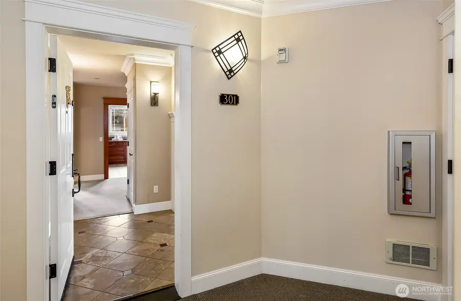 600 Bell Street #301, Edmonds, WA 98020 - #3