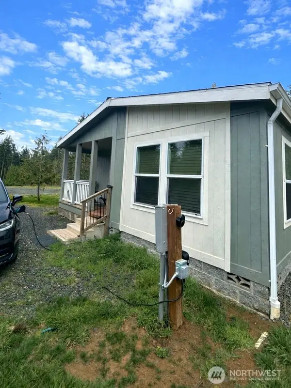 1369 Centralia Alpha Road, Chehalis, WA 98532