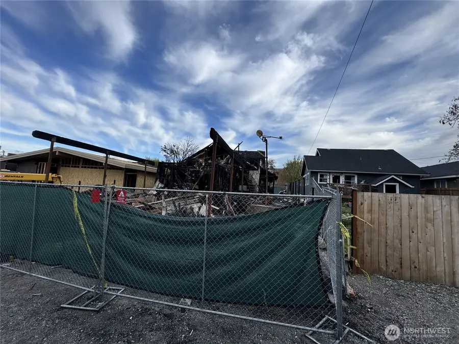 418 E Woodin Avenue, Chelan, WA 98816 - #3