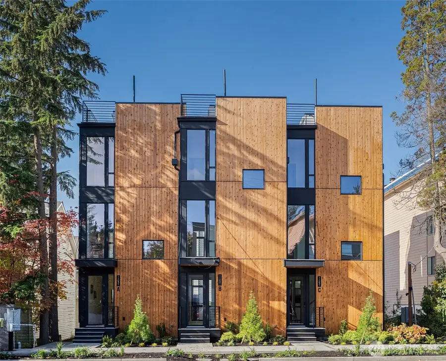 11231 Greenwood Avenue N #A, Seattle, WA 98133 - #2