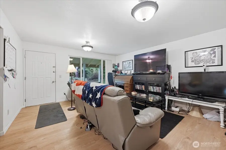 23247 35th Avenue W, Brier, WA 98036 - #3