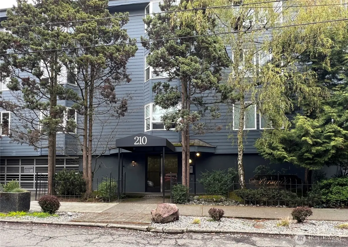 210 Boylston Avenue E #103, Seattle, WA 98102 - #1