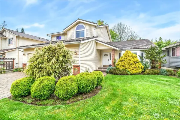 7116 NE 168th St, Kenmore, WA 98028