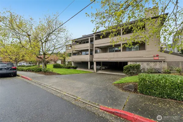 312 4th Avenue #202, Kirkland, WA 98033