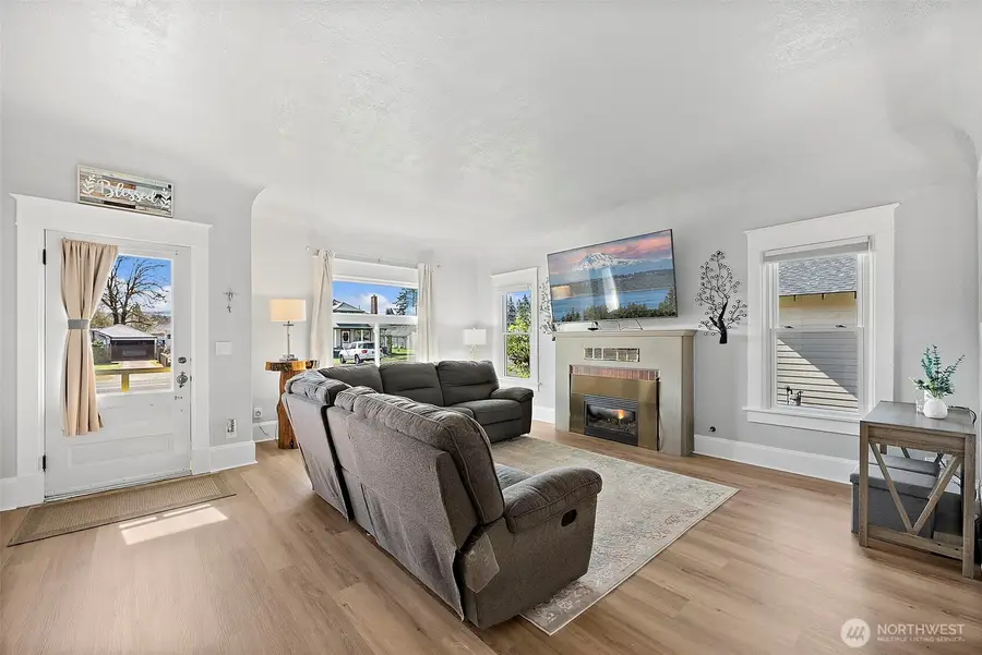 211 Calistoga Street E, Orting, WA 98360 - #3