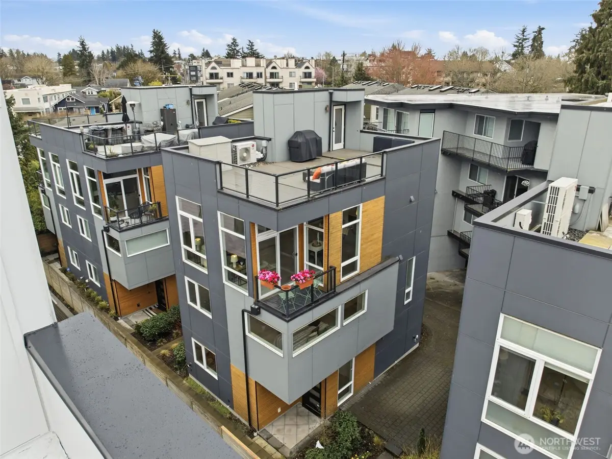 1926 Ferry Avenue Sw, Seattle, WA 98116 - #1