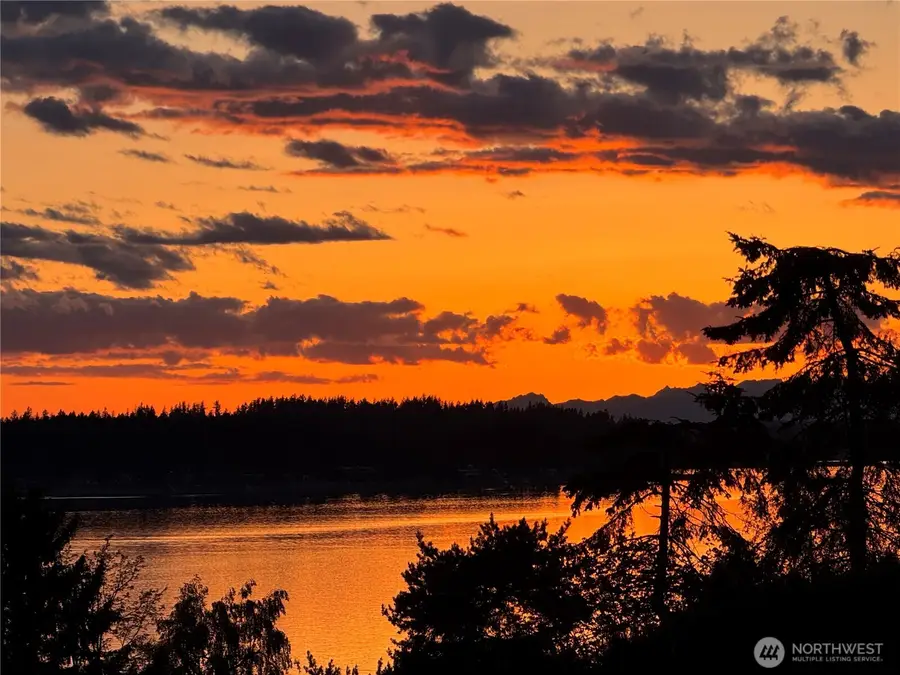 31 Pt. Fosdick Dr. Nw, Gig Harbor, WA 98335 - #2