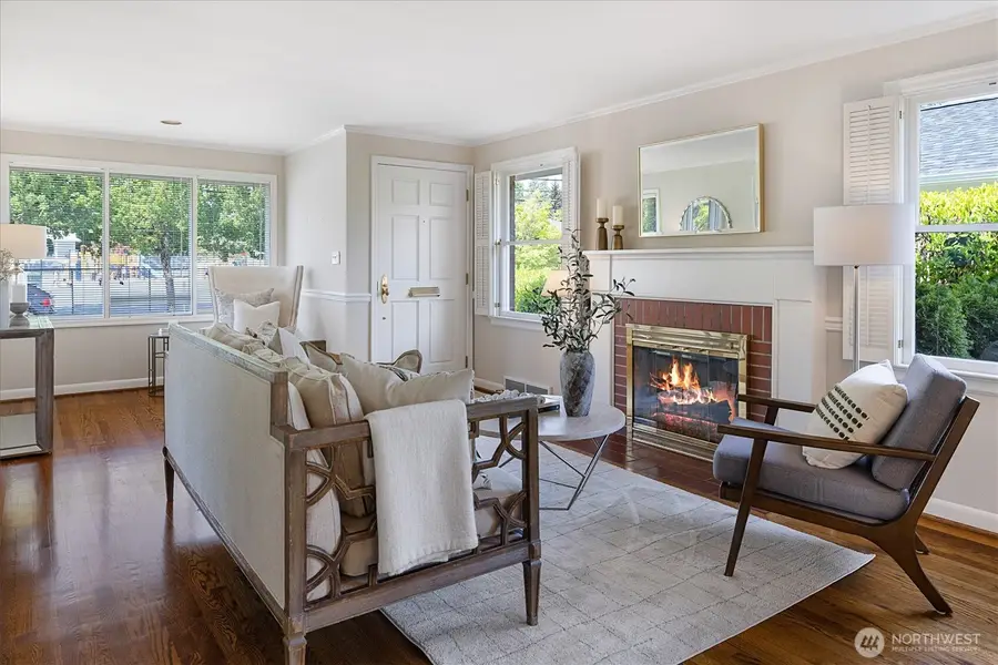 4550 47th Avenue Ne, Seattle, WA 98105 - #3