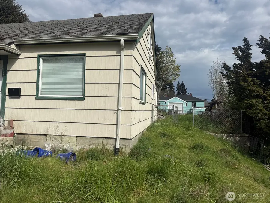 1538 N Lafayette Avenue, Bremerton, WA 98312 - #3