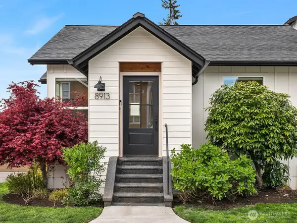 8913 8th Avenue Ne, Seattle, WA 98115