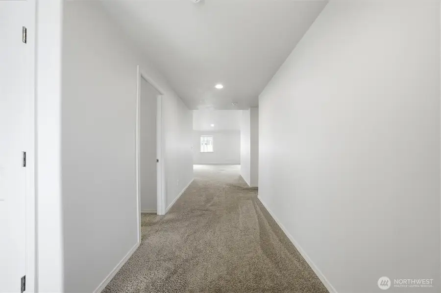 1032 W Sequoia Road, Moses Lake, WA 98837 - #2