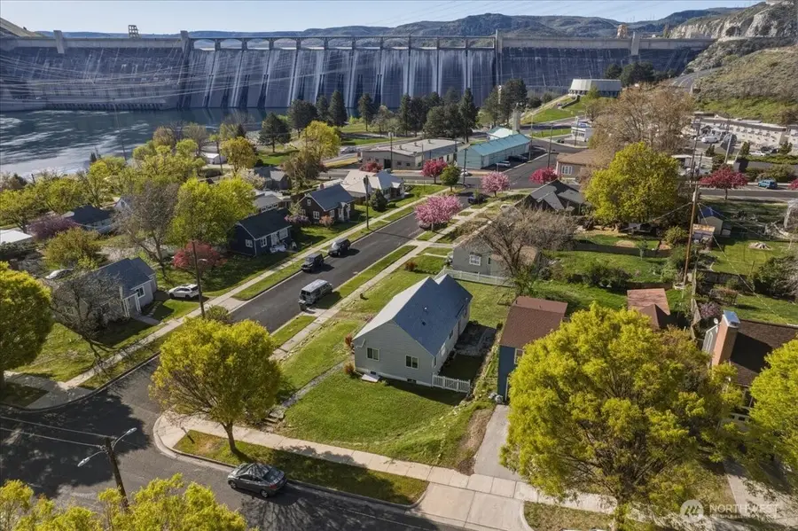 210 Stevens Avenue, Coulee Dam, WA 99116 - #3