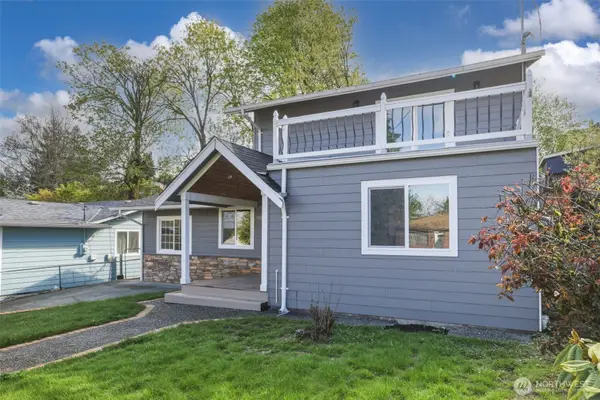 9812 59th Avenue S, Seattle, WA 98118