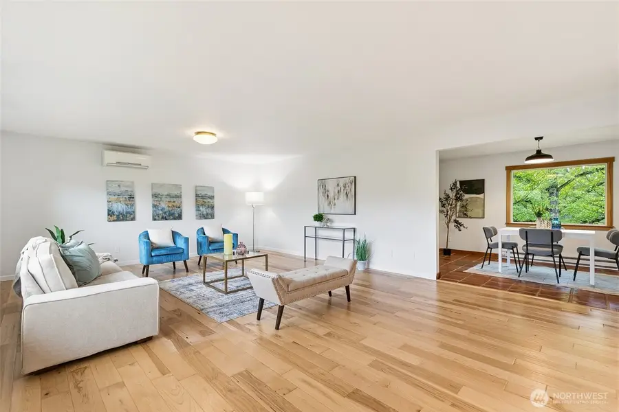 6311 18th Avenue Sw, Seattle, WA 98106 - #3