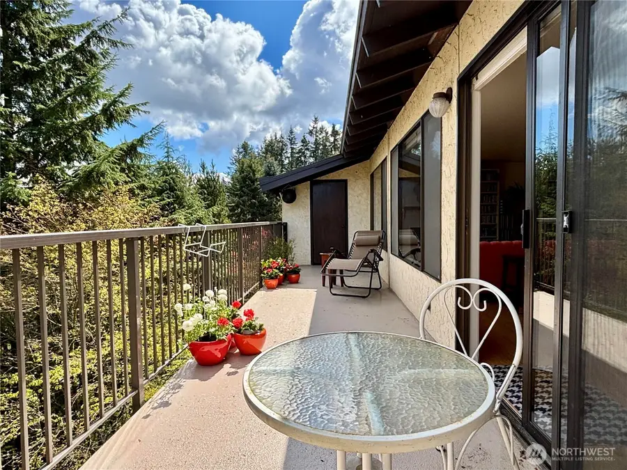 17918 23rd Lane Ne #302, Shoreline, WA 98155 - #2