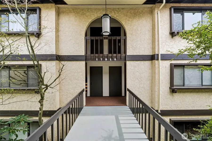 17918 23rd Lane Ne #302, Shoreline, WA 98155 - #3