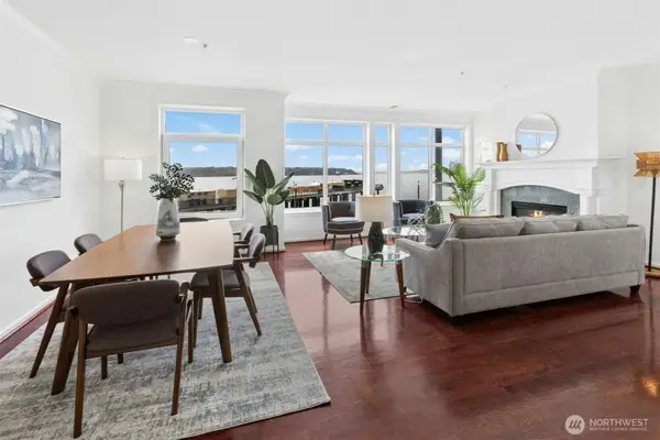 1900 Alaskan Way #216, Seattle, WA 98101