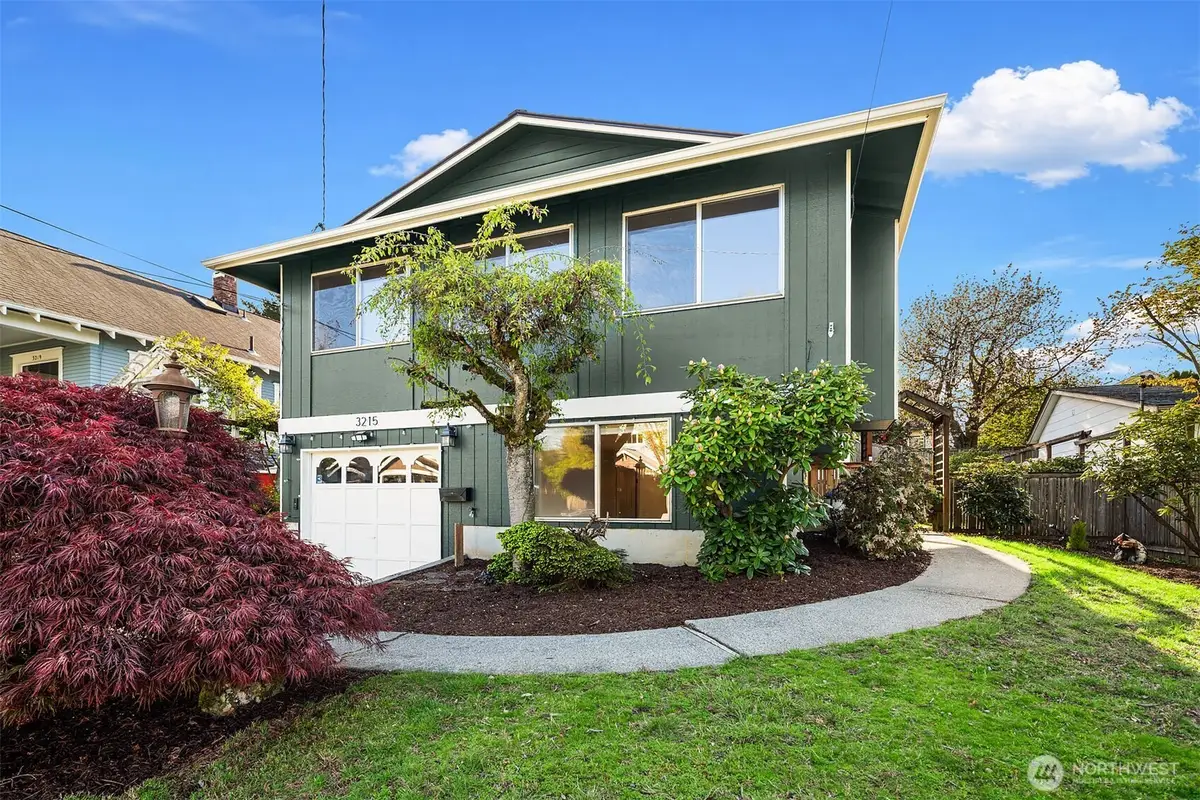 3215 40th Avenue Sw, Seattle, WA 98116 - #1