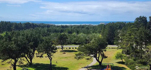 710 S Hancock Avenue #422-23, Westport, WA 98595