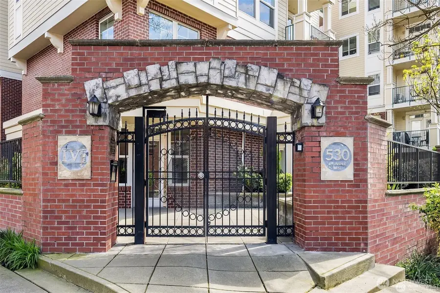 530 4th Avenue W #206, Seattle, WA 98119 - #2