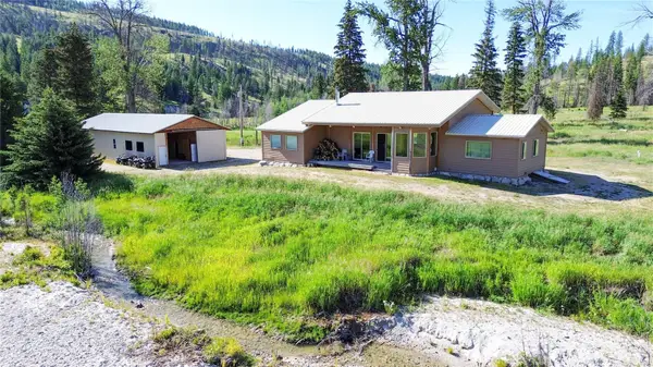 333 Bonaparte Lake Road, Tonasket, WA 98859
