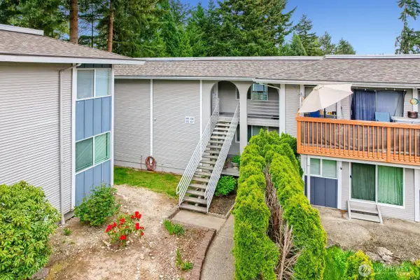 17208 NE 45th Street #66, Redmond, WA 98052