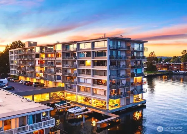 2040 43rd Avenue E #215, Seattle, WA 98122